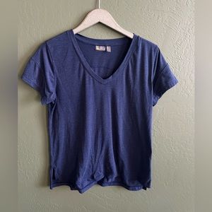 Zella Women's Short Sleeve V-Neck Tee in Navy Blue